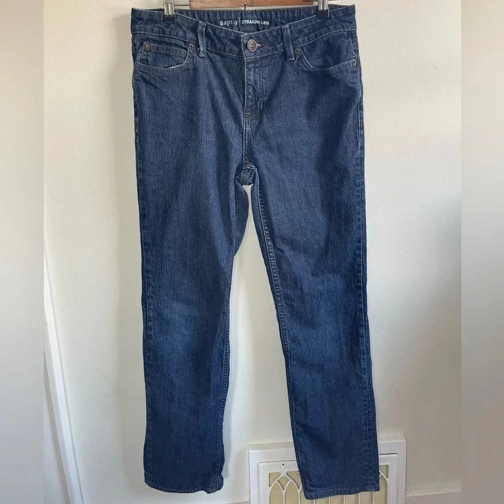 Apt 9 straight leg jeans, size 12